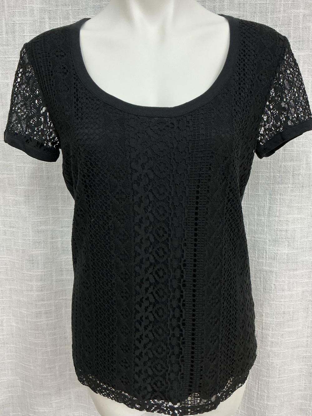 Jones New York Black Lace Short Sleeve Scoop Neck Blouse